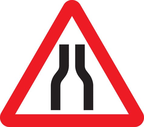 Road narrows on both sides - Image 1