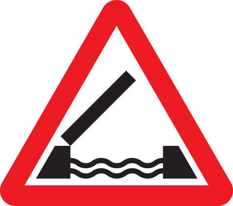 Opening or swing bridge ahead - Image 1